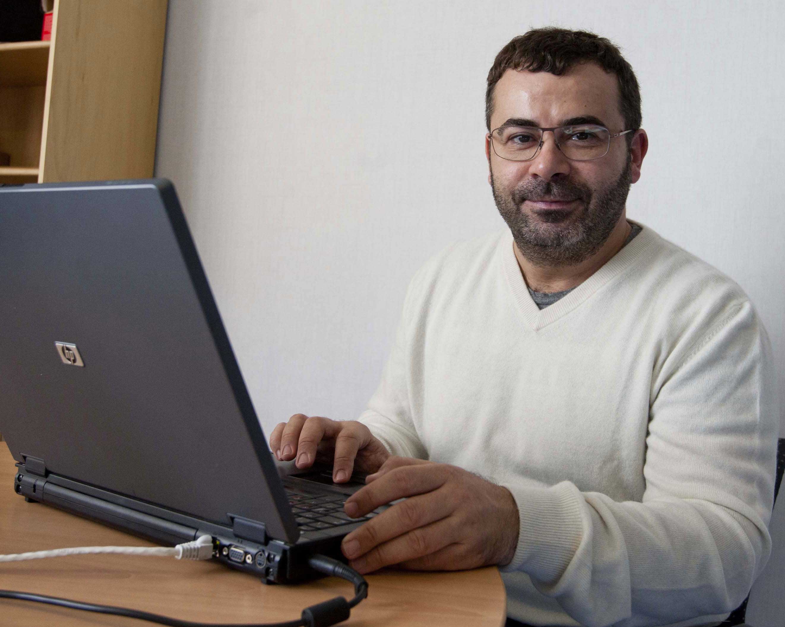Publica su autobiografía