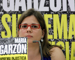 Presenta su libro «Suprema Injusticia»